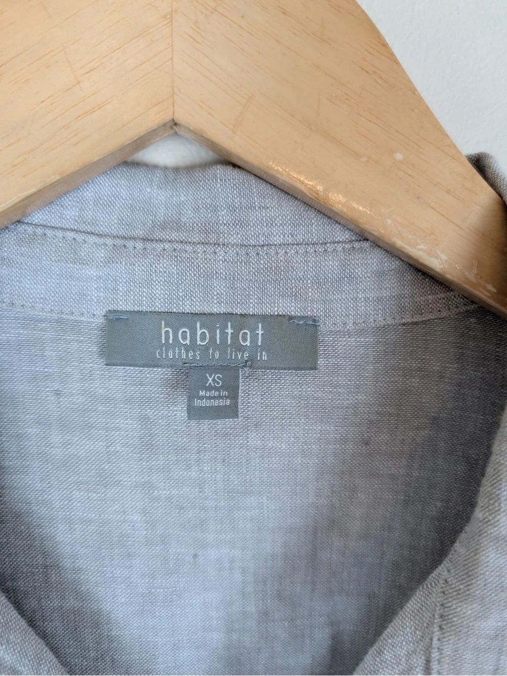 Habitat Clothing Shaped Linen Blend Roll-tab 3/4 Sleeve Shirt